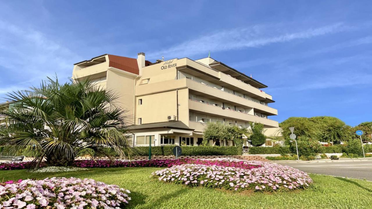 Hotel Old River Lignano Sabbiadoro Exterior photo